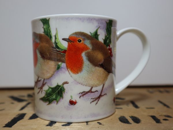 Porzellan Tasse Orkney Festive Birds Rotkehlchen