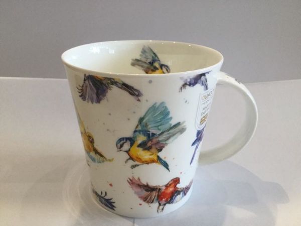 Porzellan Tasse (Vögel)