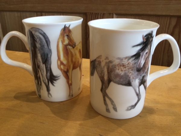 Porzellan Becher Pferde 3