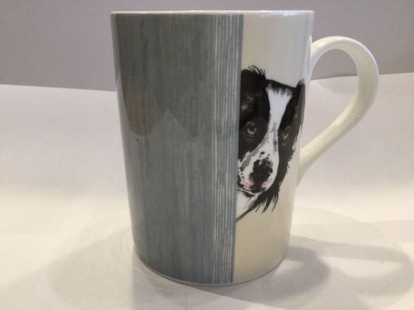 Porzellan Becher (DOG THROUGH THE DOOR LUCY MUG 1)