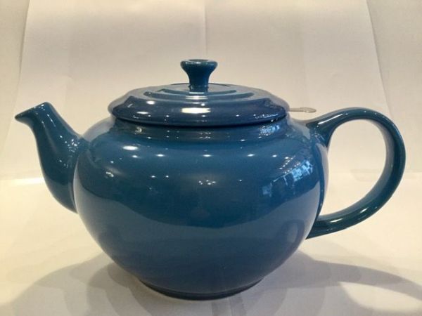 Le-Creuset-Teekanne-(blau)